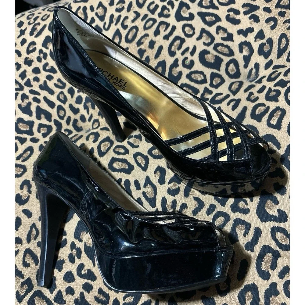 Michael Kors Black Shiny Patent Leather Platform Stiletto Pumps Heels, Size‎ 8.5